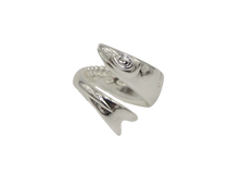 Load image into Gallery viewer, Sardine Ring